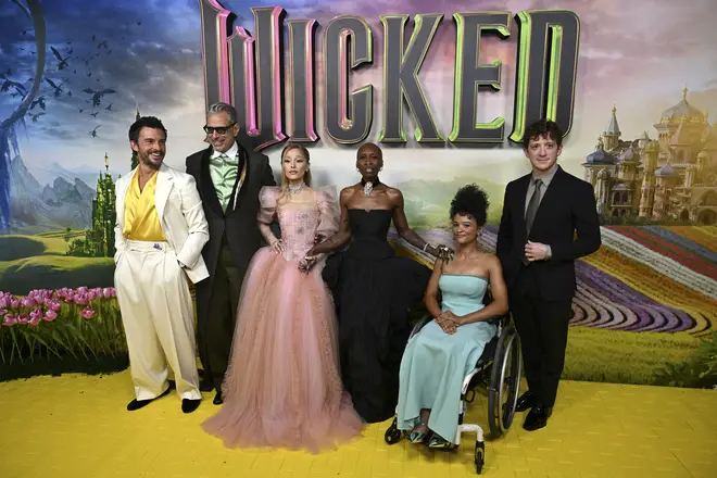 Ethan Slater de Wicked révèle comment il a fait face à une pêche à la traîne intense après le casting de Boq 7 Ethan Slater rejoint le casting de Wicked lors de la première australienne
