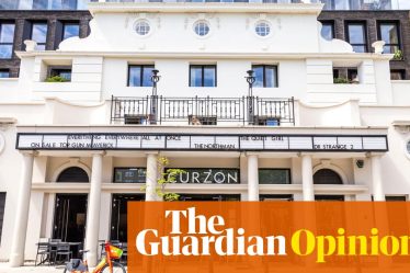 <br />
<br />
<h1>Curzon Cinemas vendu pour 3,9 millions de livres : une bonne nouvelle pour les cinéphiles britanniques ?</h1><br />
<br />
<p>La vente de Curzon Cinemas pour 3,9 millions de livres a récemment fait l'actualité. Mais est-ce une bonne nouvelle pour les cinéphiles britanniques ?</p><br />
<br />
<h2>Points importants :</h2><br />
<ul><br /> <li>Vente de Curzon Cinemas pour 3,9 millions de livres</li><br /> <li>Impact sur les cinéphiles britanniques</li><br /> <li>Opportunités futures pour les cinémas</li><br />
</ul><br />
<br /> - 2