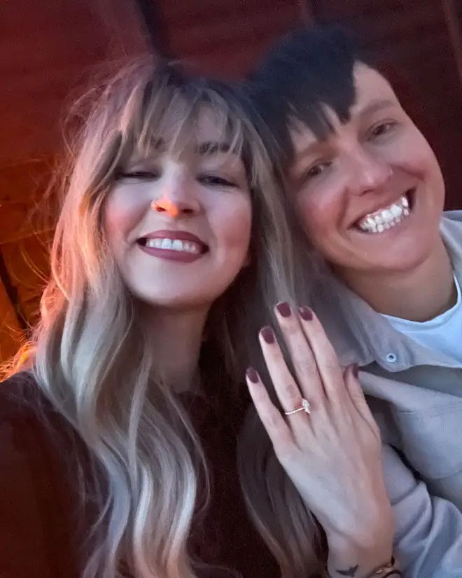 Tous les couples MAFS UK qui sont encore ensemble 7 Zoe et Jenna sont entrées dans l'histoire en tant que premier couple lesbien de MAFS UK