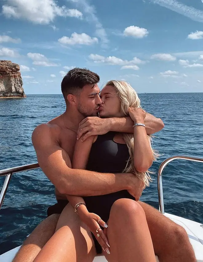 Molly-Mae explique pourquoi Tommy Fury révélera la vérité sur sa séparation et pas elle 6 Molly-Mae et Tommy Fury se sont fiancés en 2023