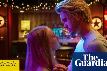 Critique joyeuse de Netflix : Les Gentilshommes - un film comique à oublier - 2