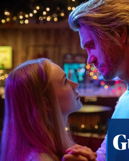 Critique joyeuse de Netflix : Les Gentilshommes - un film comique à oublier 11 Critique joyeuse de Netflix : Les Gentilshommes - un film comique à oublier - 10