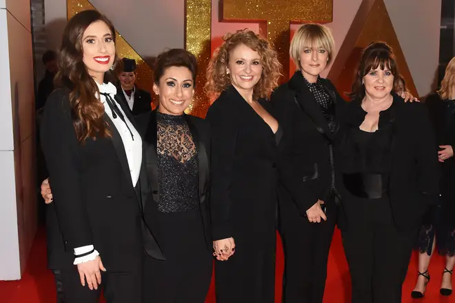 Qui est Je suis Jane Moore d'une célébrité ? Âge, mari, enfants et plus 6 Jane Moore est une présentatrice de secours régulière sur Loose Women