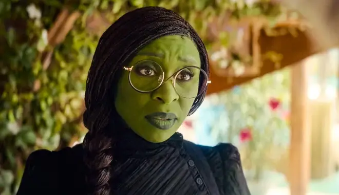 Cynthia Erivo de Wicked révèle la raison surprenante pour laquelle elle portait des prothèses en tant qu'Elphaba 5 Cynthia dans le rôle d'Elphaba dans Wicked : Partie 1