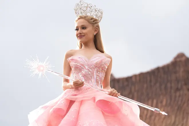 L'une des répliques emblématiques de Glinda du spectacle de Broadway a été coupée du film