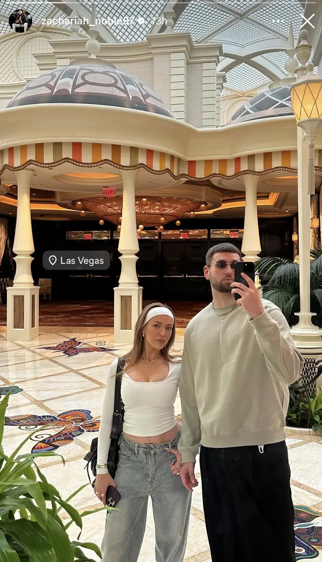 Molly Marsh et Zachariah Noble de Love Island révèlent la vérité sur leur message de fiançailles 5 Molly et Zach sont actuellement à Las Vegas