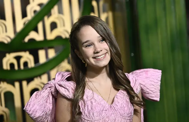 Qui joue Dorothy dans Wicked Part 2 ? Les rumeurs d'Alisha Weir expliquées 6 Alisha Weir joue-t-elle Dorothy dans Wicked Part 2 ?