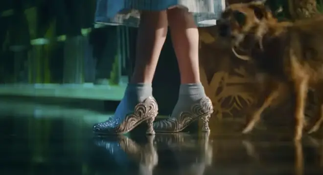 Qui joue Dorothy dans Wicked Part 2 ? Les rumeurs d'Alisha Weir expliquées 4 Dorothy apparaîtra dans Wicked Part 2 mais qui la joue ?