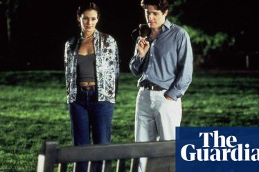 <br />
<br />
<h1>Julia Roberts rejette la proposition de Richard Curtis pour une suite de divorce Notting Hill</h1><br />
<br />
<p>Julia Roberts a récemment refusé la proposition de Richard Curtis pour une suite de divorce Notting Hill. L'actrice a qualifié le projet de "très mauvaise idée", laissant ainsi les fans déçus.</p><br />
<br />
<h2>Points importants de l'article :</h2><br />
<ul><br /> <li>Julia Roberts refuse la proposition de Richard Curtis pour une suite de divorce Notting Hill</li><br /> <li>L'actrice considère le projet comme une "très mauvaise idée"</li><br /> <li>Les fans sont déçus par cette décision</li><br />
</ul><br />
<br /> - 4