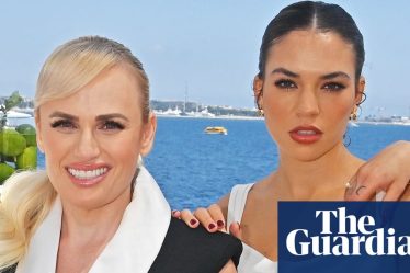 <p><strong>Titre: Révélation choc d'un acteur australien sur une fausse accusation de viol de la part de Rebel Wilson</strong><br />
<br />
Un acteur australien a récemment fait une déclaration choc, accusant la célèbre actrice Rebel Wilson d'avoir inventé de toutes pièces une fausse accusation de viol à son encontre. Cette révélation a secoué l'industrie du cinéma et suscité de vives réactions parmi les fans de Wilson.<br />
<br />
Les points importants de l'article:<br /></p>
<ul>
<li>Un acteur australien accuse Rebel Wilson d'avoir fabriqué une fausse accusation de viol<br /></li>
<li>Cette révélation a créé un scandale dans l'industrie du cinéma<br /></li>
<li>Les fans de Rebel Wilson ont exprimé leur soutien envers l'actrice, tandis que d'autres remettent en question sa crédibilité</li>
</ul> - 4