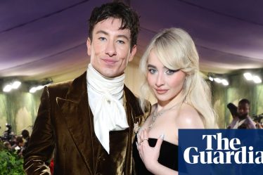 Barry Keoghan dénonce les trolls en ligne qui utilisent son fils contre lui | Cinéma<br />
<br />
Le célèbre acteur Barry Keoghan a récemment exprimé son indignation face aux attaques en ligne visant son fils. Il a qualifié ces comportements de "dégoûtants" et a appelé à mettre fin à ce harcèlement injuste. Retour sur cette polémique qui secoue le monde du cinéma.<br />
<br />
Points importants de l'article:<br />
- Barry Keoghan dénonce les attaques en ligne visant son fils<br />
- Il qualifie ces comportements de "dégoûtants"<br />
- Appel à mettre fin à ce harcèlement injuste - 2