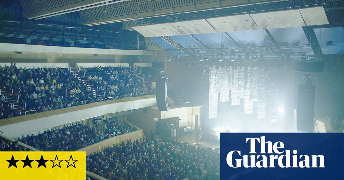 Critique de Mogwai: Quand les étoiles deviennent musique - Un documentaire sur les post-rockers de Glasgow qui laisse la musique parler | Film 2 Critique de Mogwai: Quand les étoiles deviennent musique - Un documentaire sur les post-rockers de Glasgow qui laisse la musique parler | Film - 1