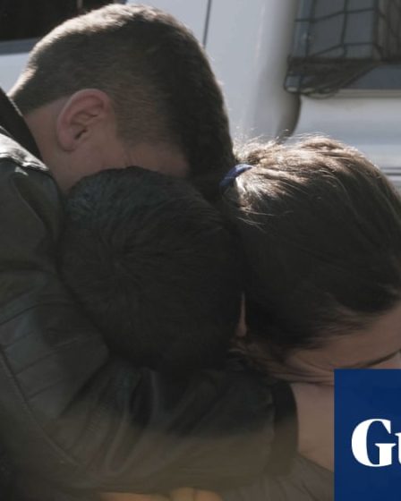 Témoignage poignant : Mediha, victime Yazidie de l'esclavage sexuel de l'État islamique, raconte son histoire | Film 14 Témoignage poignant : Mediha, victime Yazidie de l'esclavage sexuel de l'État islamique, raconte son histoire | Film - 13