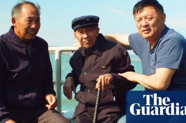 <br />
<br />
<h1>Documentaire chinois sur les fantômes de la guerre : ne pas oublier les 828 hommes disparus</h1><br />
<br />
<p>Un documentaire chinois poignant met en lumière l'histoire tragique de 828 hommes disparus lors de la guerre et leur souhaite de ne pas être oubliés. Le film soulève des questions importantes sur la mémoire collective et la commémoration des victimes de conflits.</p><br />
<br />
<h2>Points importants du documentaire :</h2><br />
<ul><br /> <li>L'histoire des 828 hommes disparus pendant la guerre</li><br /> <li>La lutte pour ne pas les oublier</li><br /> <li>Les questions de mémoire et de commémoration</li><br />
</ul><br />
<br /> - 2