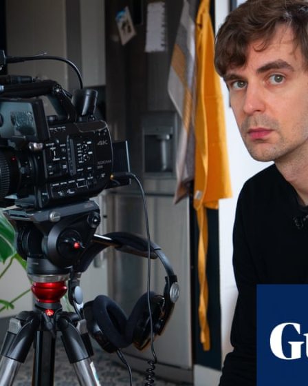 Critique de Silent Men : plongée émotionnelle captivante | Film 29 Critique de Silent Men : plongée émotionnelle captivante | Film - 28