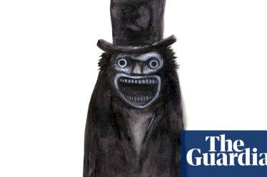 <br />
<br />
<h1>Le Babadook : comment ce petit film australien est devenu un succès de l'horreur et une icône queer improbable</h1><br />
<br />
<p>Il y a dix ans, un film australien peu connu appelé "Le Babadook" a pris d'assaut le monde de l'horreur et a acquis une base de fans dévouée. Mais ce qui est encore plus surprenant, c'est comment ce film est devenu un symbole queer inattendu. Retour sur le phénomène "Le Babadook".</p><br />
<br />
<h2>Points importants :</h2><br />
<ul><br />
<li>Le Babadook, film australien</li><br />
<li>Succès de l'horreur</li><br />
<li>Icône queer improbable</li><br />
</ul><br />
<br /> - 2