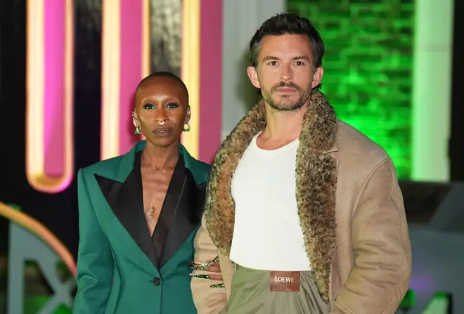 Cynthia Erivo se souvient de la réaction adorable de sa mère en regardant Wicked 3 Cynthia Erivo et Jonathan Bailey jouent dans le nouveau film Wicked