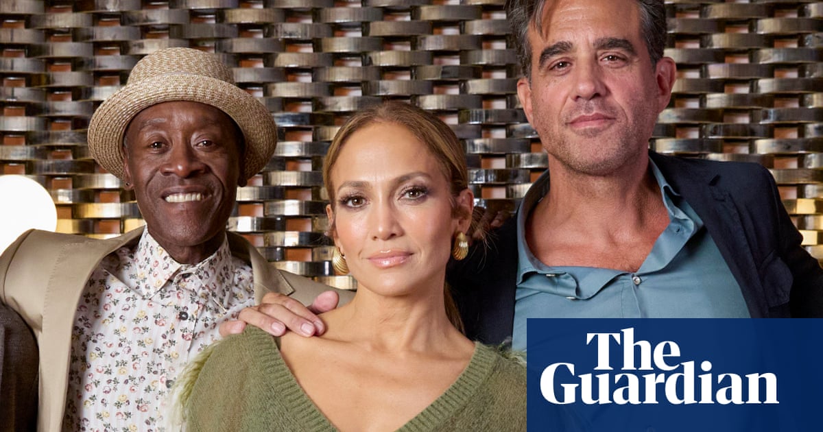 <br />
<br />
<h1>Jennifer Lopez parle de divers thèmes importants</h1><br />
<br />
<p>L'actrice et chanteuse Jennifer Lopez s'est récemment confiée sur plusieurs sujets sensibles lors d'une interview. Elle a abordé des thèmes tels que le handicap, les violences domestiques et sa vision de la prochaine présidence de Trump.</p><br />
<br />
<h2>Points importants abordés par Jennifer Lopez :</h2><br />
<ul><br /> <li>Le handicap</li><br /> <li>Les violences domestiques</li><br /> <li>La prochaine présidence de Trump</li><br />
</ul><br />
<br /> 2 <br />
<br />
<h1>Jennifer Lopez parle de divers thèmes importants</h1><br />
<br />
<p>L'actrice et chanteuse Jennifer Lopez s'est récemment confiée sur plusieurs sujets sensibles lors d'une interview. Elle a abordé des thèmes tels que le handicap, les violences domestiques et sa vision de la prochaine présidence de Trump.</p><br />
<br />
<h2>Points importants abordés par Jennifer Lopez :</h2><br />
<ul><br /> <li>Le handicap</li><br /> <li>Les violences domestiques</li><br /> <li>La prochaine présidence de Trump</li><br />
</ul><br />
<br /> - 1