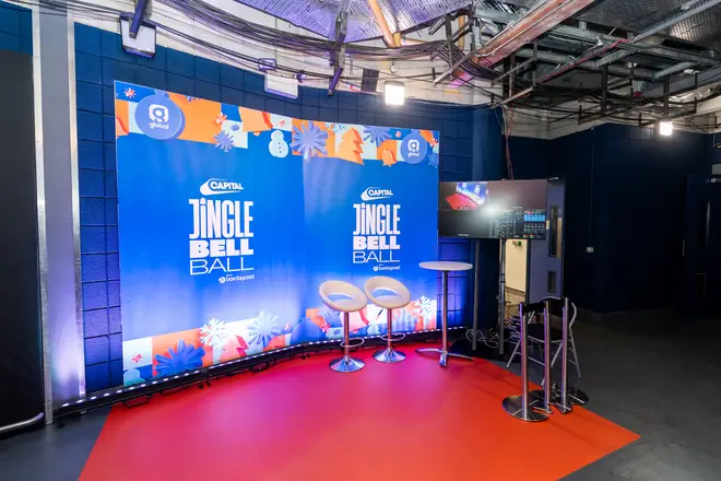 Votre pass AAA pour les meilleurs moments en coulisses du Capital's Jingle Bell Ball 2024 10 Le deuxième studio de radio éphémère de Capital