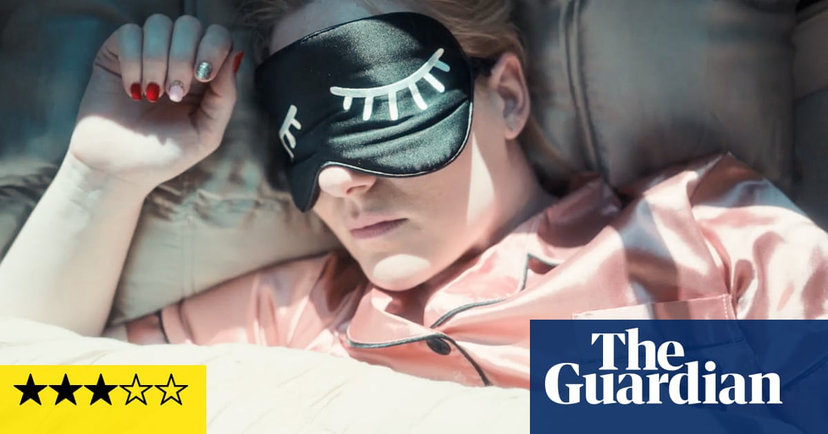 <br />
<br />
<h1>Revue de film : Vivian Kerr brille dans le rôle d'une mère célibataire imparfaite</h1><br />
<br />
<p>Le film "Scrap" met en avant la performance subtile de Vivian Kerr dans le rôle d'une mère célibataire imparfaite mais touchante. Kerr incarne avec brio les luttes et les triomphes de son personnage, offrant une interprétation pleine d'émotion et de profondeur. Le réalisateur parvient à capturer la réalité de la vie quotidienne de cette mère célibataire, tout en mettant en lumière les thèmes universels de l'amour, de la famille et du sacrifice. Une histoire captivante qui ne manquera pas de toucher le public.</p><br />
<br />
<h2>Points importants :</h2><br />
<ul><br /> <li>Performance subtile de Vivian Kerr</li><br /> <li>Portrayal réaliste de la vie d'une mère célibataire</li><br /> <li>Thèmes universels de l'amour, de la famille et du sacrifice</li><br />
</ul><br />
<br /> 2 <br />
<br />
<h1>Revue de film : Vivian Kerr brille dans le rôle d'une mère célibataire imparfaite</h1><br />
<br />
<p>Le film "Scrap" met en avant la performance subtile de Vivian Kerr dans le rôle d'une mère célibataire imparfaite mais touchante. Kerr incarne avec brio les luttes et les triomphes de son personnage, offrant une interprétation pleine d'émotion et de profondeur. Le réalisateur parvient à capturer la réalité de la vie quotidienne de cette mère célibataire, tout en mettant en lumière les thèmes universels de l'amour, de la famille et du sacrifice. Une histoire captivante qui ne manquera pas de toucher le public.</p><br />
<br />
<h2>Points importants :</h2><br />
<ul><br /> <li>Performance subtile de Vivian Kerr</li><br /> <li>Portrayal réaliste de la vie d'une mère célibataire</li><br /> <li>Thèmes universels de l'amour, de la famille et du sacrifice</li><br />
</ul><br />
<br /> - 1