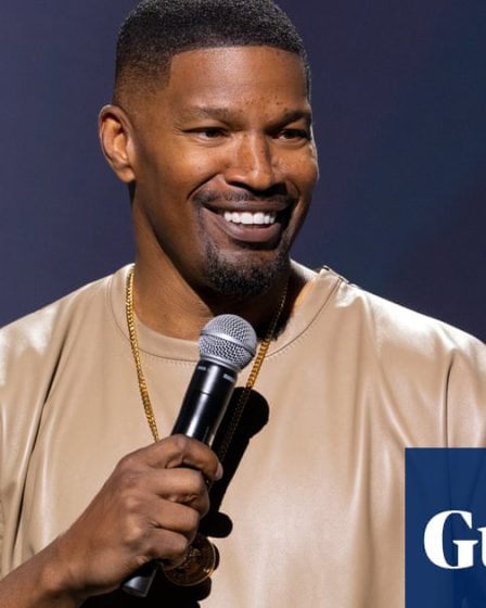 <br />
<br />
<h1>Jamie Foxx révèle avoir souffert d'un accident vasculaire cérébral</h1><br />
<br />
<p>L'acteur et chanteur Jamie Foxx a récemment fait une déclaration choquante concernant sa santé, révélant qu'il ne se souvient plus de 20 jours de sa vie en raison d'un accident vasculaire cérébral. Selon ses dires, cela a été causé par une hémorragie cérébrale.</p><br />
<br />
<h2>Points importants :</h2><br />
<ul><br /> <li>Jamie Foxx a souffert d'un accident vasculaire cérébral</li><br /> <li>Il ne se souvient plus de 20 jours de sa vie</li><br /> <li>L'acteur révèle avoir eu une hémorragie cérébrale</li><br />
</ul><br />
<br /> 26 <br />
<br />
<h1>Jamie Foxx révèle avoir souffert d'un accident vasculaire cérébral</h1><br />
<br />
<p>L'acteur et chanteur Jamie Foxx a récemment fait une déclaration choquante concernant sa santé, révélant qu'il ne se souvient plus de 20 jours de sa vie en raison d'un accident vasculaire cérébral. Selon ses dires, cela a été causé par une hémorragie cérébrale.</p><br />
<br />
<h2>Points importants :</h2><br />
<ul><br /> <li>Jamie Foxx a souffert d'un accident vasculaire cérébral</li><br /> <li>Il ne se souvient plus de 20 jours de sa vie</li><br /> <li>L'acteur révèle avoir eu une hémorragie cérébrale</li><br />
</ul><br />
<br /> - 25