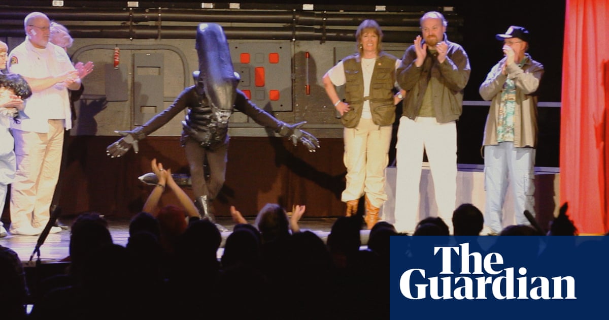 Documentaire comique sur les extraterrestres arrive à la télévision en tant que 'pantomime involontaire' | Films documentaires - 1