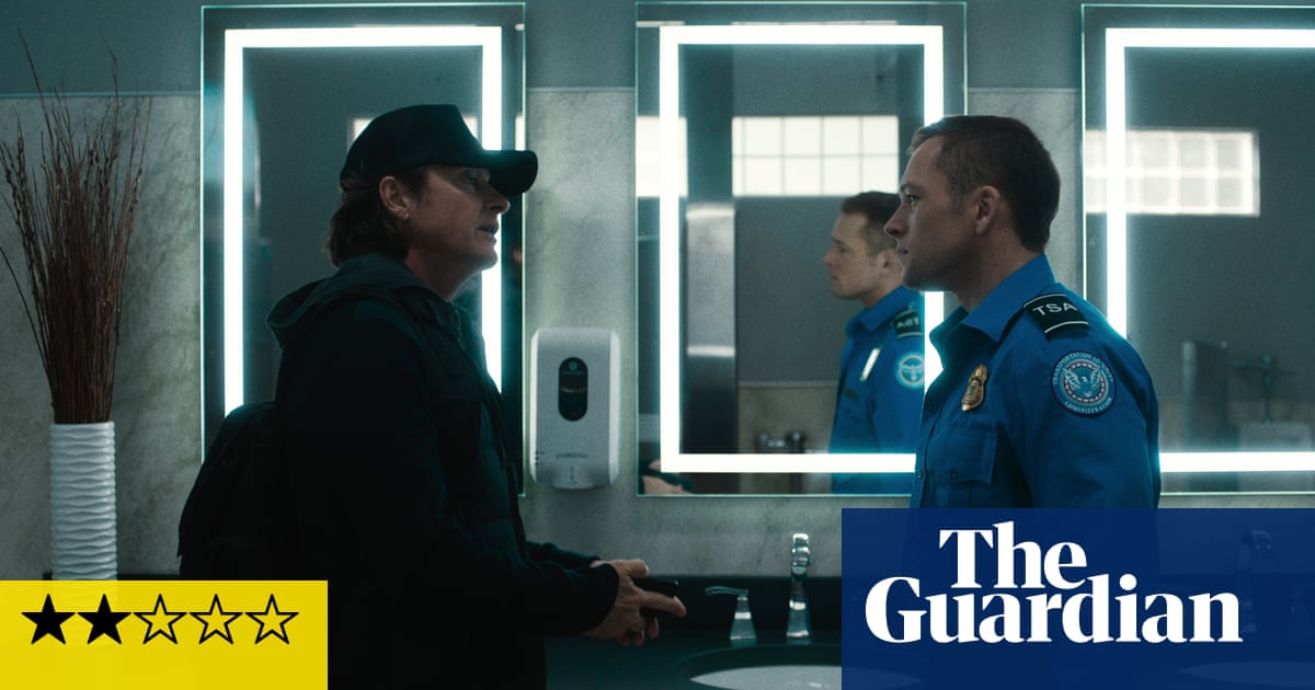 Critique de Carry-On : Taron Egerton dans un thriller Netflix captivant | Film 2 Critique de Carry-On : Taron Egerton dans un thriller Netflix captivant | Film - 1