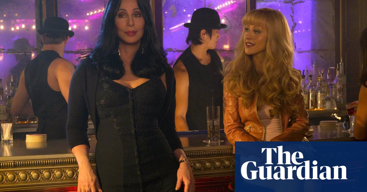 Pourquoi le Burlesque est mon film feelgood préféré | Cher - 1