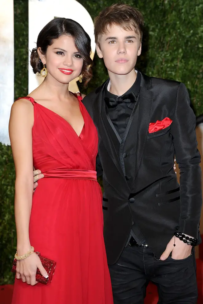 Hailey Bieber félicite subtilement les fiançailles de Selena Gomez avec Benny Blanco 6 Selena Gomez et Justin Bieber vers 2011