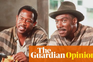 <br />
<br />
<h1>Une comédie romantique avec Eddie Murphy et Martin Lawrence : le feel-good movie dont l'Amérique a besoin en ce moment | Cinéma</h1><br />
<br />
<p>Les fans de comédies romantiques et de films feel-good seront ravis d'apprendre qu'une collaboration entre les légendes du rire Eddie Murphy et Martin Lawrence est en préparation. Cette nouvelle production promet de réchauffer les cœurs et de divertir le public américain en ces temps difficiles.</p><br />
<br />
<h2>Points importants de l'article :</h2><br />
<ul><br /> <li>Une comédie romantique avec Eddie Murphy et Martin Lawrence en préparation.</li><br /> <li>Le film est attendu pour apporter de la joie et du réconfort aux spectateurs américains.</li><br /> <li>Une collaboration entre deux grands acteurs de la comédie qui promet d'être un succès.</li><br />
</ul><br />
<br /> - 6
