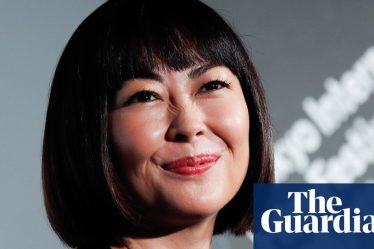 <br />
<br />
<h1>Triste nouvelle pour le monde du cinéma japonais</h1><br />
<br />
<p>La talentueuse chanteuse et actrice japonaise Miho Nakayama nous a quittés à l'âge de 54 ans. Sa disparition laisse un grand vide dans l'industrie cinématographique japonaise, où elle était très appréciée.</p><br />
<br />
<h2>Points importants de l'article:</h2><br />
<ul><br />
<li>La disparition de Miho Nakayama à l'âge de 54 ans</li><br />
<li>Son impact sur l'industrie cinématographique japonaise</li><br />
<li>Sa carrière de chanteuse et d'actrice</li><br />
</ul><br />
<br /> - 2