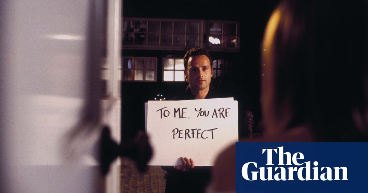 <br /> <h1>Keira Knightley dénonce des comportements inquiétants pendant le tournage de Love Actually</h1><br /> <p>La célèbre actrice Keira Knightley a récemment révélé des détails troublants sur son expérience de tournage du film Love Actually. Elle a qualifié certains comportements sur le plateau de "stalkerish" et a exprimé son malaise face à la situation. </p><br /> <br /> <h2>Points importants :</h2><br /> <ul><br /> <li>Keira Knightley parle de comportements inquiétants pendant le tournage de Love Actually</li><br /> <li>Elle décrit ces comportements comme étant "stalkerish"</li><br /> <li>L'actrice exprime son malaise face à la situation sur le plateau</li><br /> </ul><br /> 2 <br /> <h1>Keira Knightley dénonce des comportements inquiétants pendant le tournage de Love Actually</h1><br /> <p>La célèbre actrice Keira Knightley a récemment révélé des détails troublants sur son expérience de tournage du film Love Actually. Elle a qualifié certains comportements sur le plateau de "stalkerish" et a exprimé son malaise face à la situation. </p><br /> <br /> <h2>Points importants :</h2><br /> <ul><br /> <li>Keira Knightley parle de comportements inquiétants pendant le tournage de Love Actually</li><br /> <li>Elle décrit ces comportements comme étant "stalkerish"</li><br /> <li>L'actrice exprime son malaise face à la situation sur le plateau</li><br /> </ul><br /> - 1