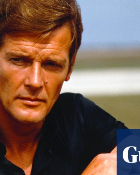 Critique: Roger Moore - La vie incroyable de l'agent secret le plus cool | Film 55 Critique: Roger Moore - La vie incroyable de l'agent secret le plus cool | Film - 54