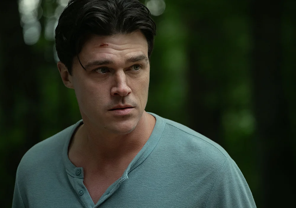 Critique de « Don't Move » : le thriller Netflix avec Kelsey Asbille et Finn Wittrock a ses moments - 3