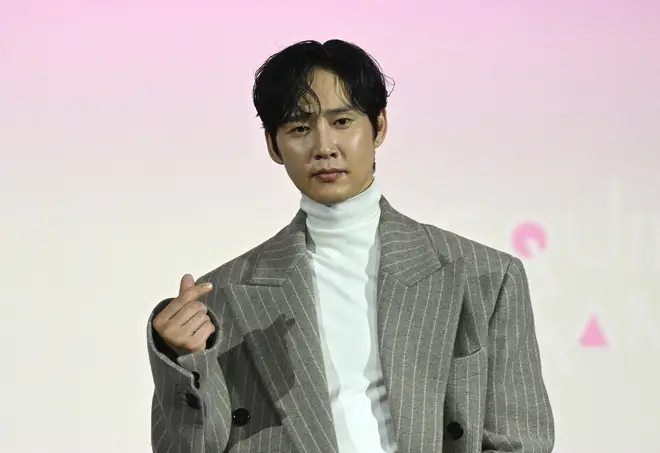 Squid Game Le créateur explique la raison "déchirante" pour laquelle l'acteur masculin a été choisi comme... 5 Park Sung-hoon incarne Hyun-ju (joueur 120) dans Squid Game saison 2