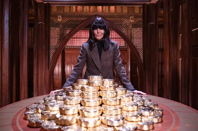 Candidats de la saison 3 de The Traitors : découvrez le casting de 2025 5 Claudia Winkleman anime The Traitors UK