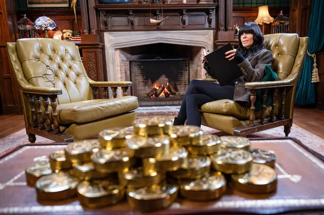 Le trio de train des Traîtres reviendra-t-il ? Voici pourquoi Fozia, Alexander et Jack ne le feront pas... 4 Claudia Winkleman a chargé les concurrents de sacrifier trois joueurs