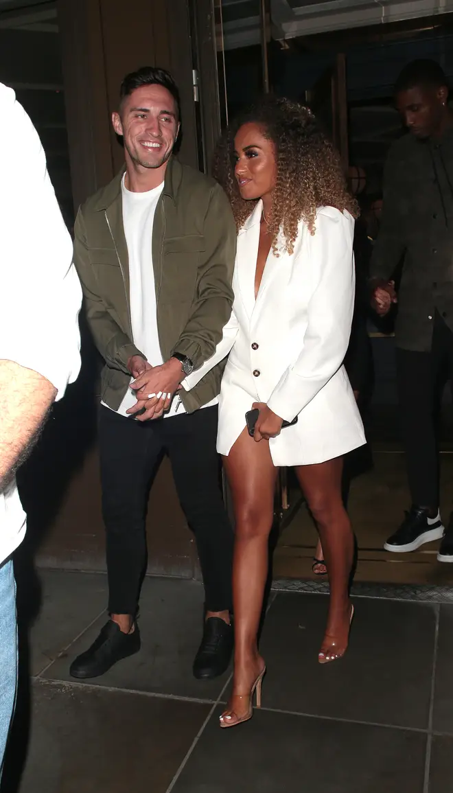 Le gagnant de Love Island, Greg O'Shea, est fiancé six ans après la série. 5 Greg O'Shea et Amber Gill ont remporté la cinquième série de Love Island