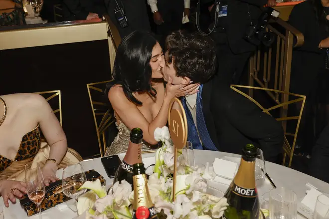Le baiser de Kylie Jenner et Timothée Chalamet aux Golden Globes met fin aux rumeurs de séparation 4 Kylie et Timothée aux Golden Globes 2025