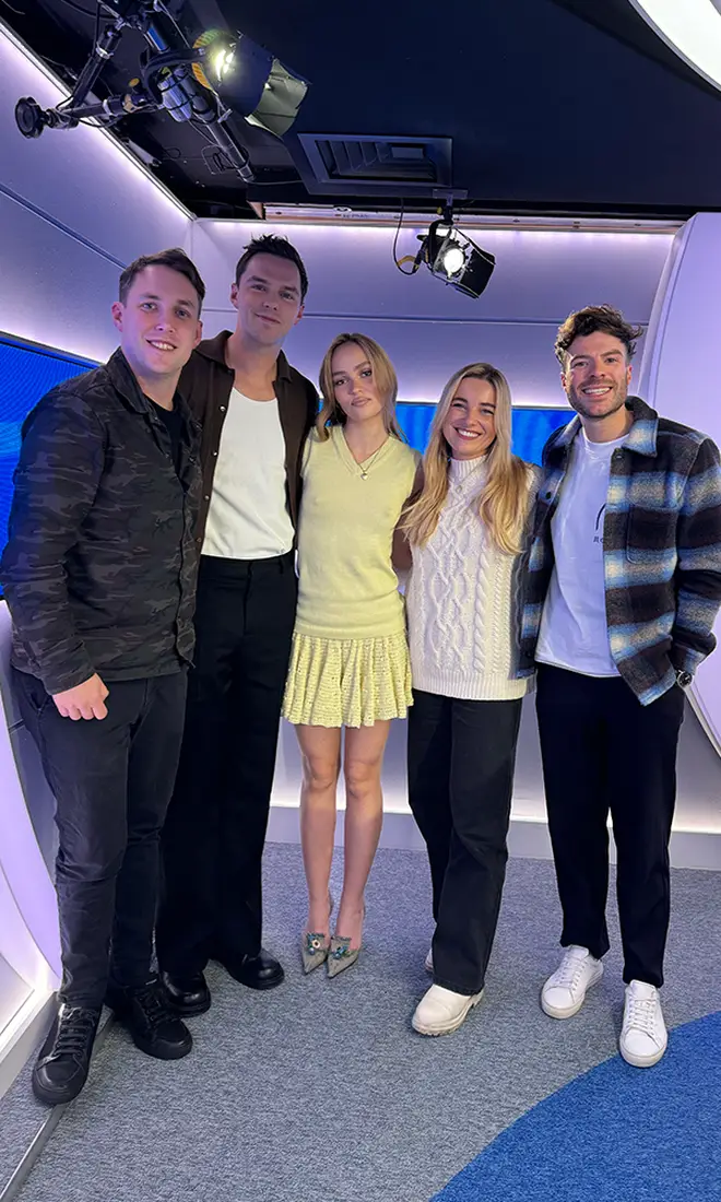 Nicholas Hoult et Lily-Rose Depp admettent que Nosferatu leur avait fait peur IRL 6 Les stars de Nosferatu ont discuté avec nous sur Capital Breakfast