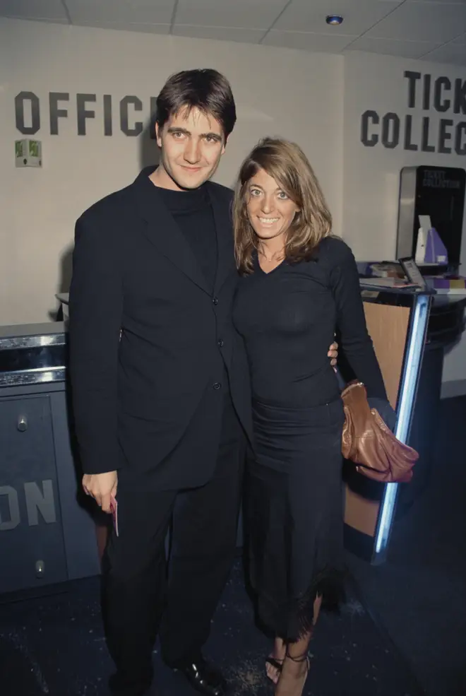 Claudia Winkleman est-elle mariée ? Tout sur l'hôte des Traitors, y compris les enfants, la taille et... 7 Claudia Winkleman et son mari Kris Thykier en 1999