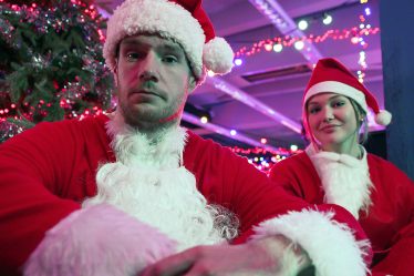 Le film de Noël de Netflix maintient la séquence chaude de 2025 en vie - 6