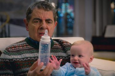 Le chaos de Noël de Rowan Atkinson est plus maigre et étonnamment doux - 6