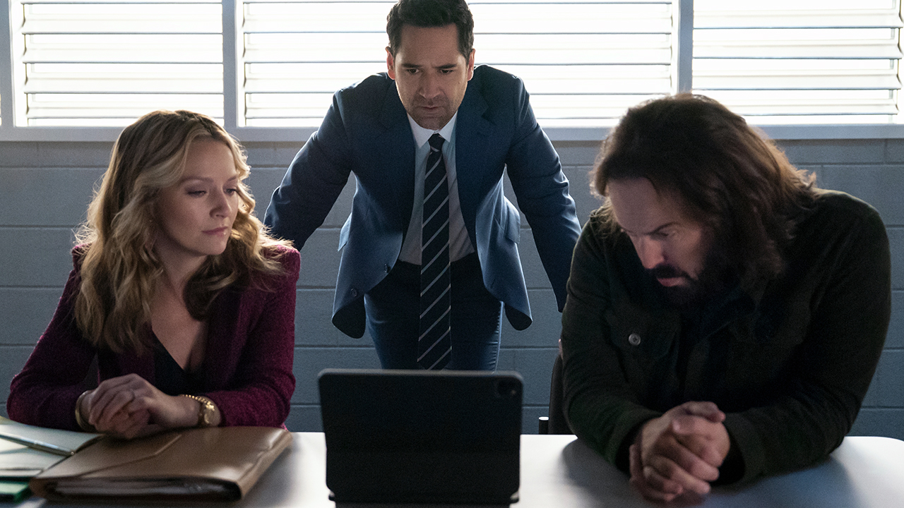 8 nouvelles séries Netflix les plus excitantes à venir en février 2026 3 L'avocat Lincoln renouvelé pour la saison 5 sur Netflix ; Adaptera « Resurrection Walk »
