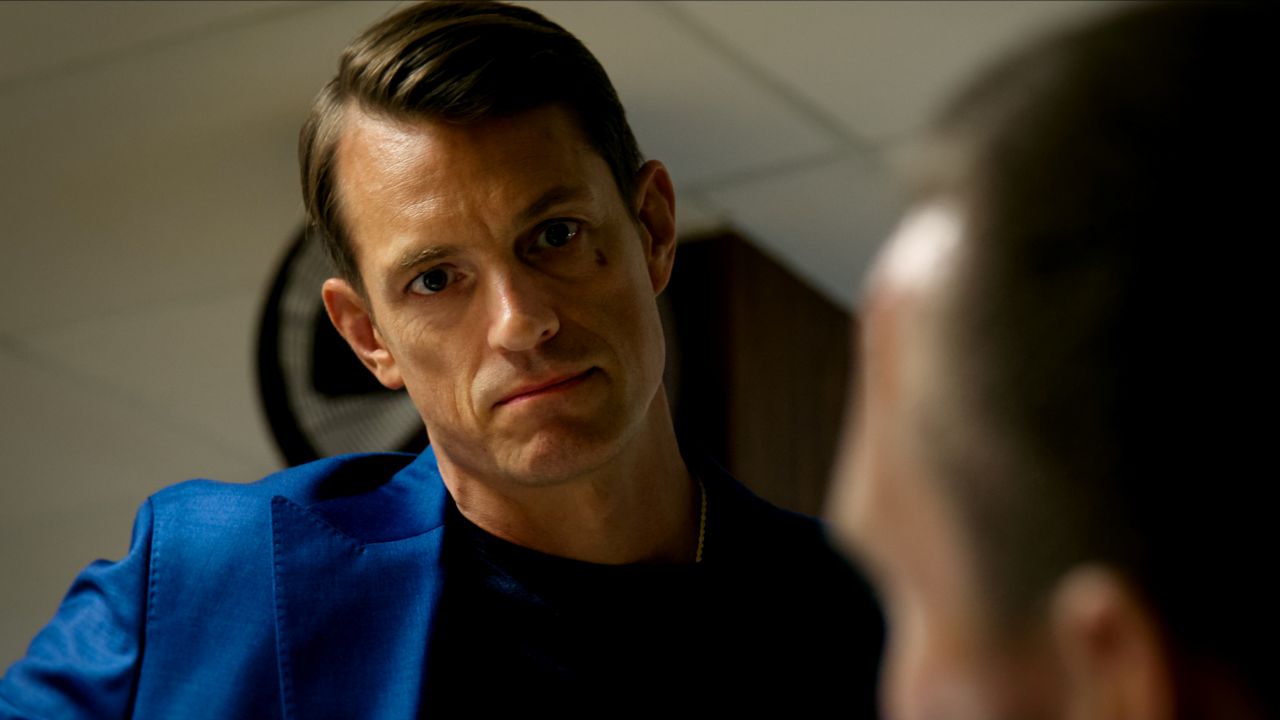 Devriez-vous regarder l’adaptation très attendue de la série Netflix ? 3 Kinnaman Redim